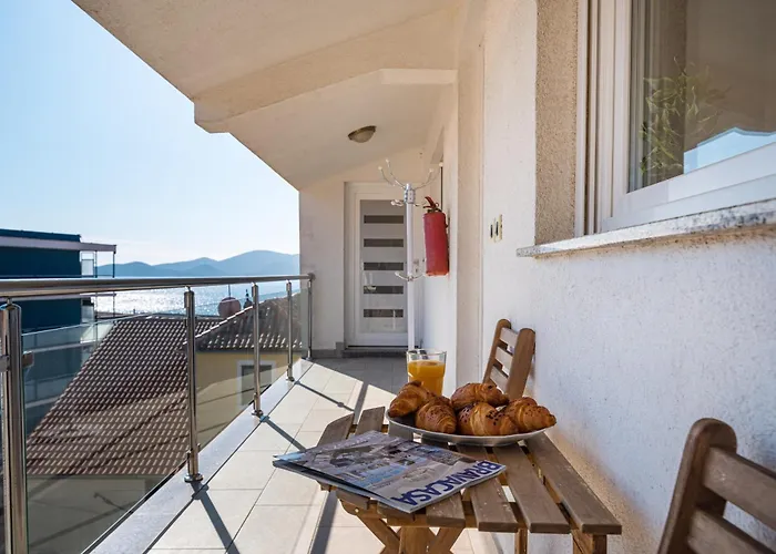 アパート By The Sea Biograd Na Moru, Biograd - 24580 ビオグラード・ナ・モル