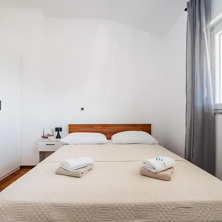 Apartment By The Sea Biograd Na Moru, Biograd - 24580 *